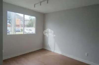 Apartamento térreo semi mobiliado de 2 quartos bem localizado na restinga