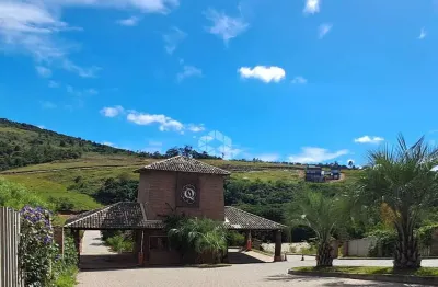 Lotes amplos em meio à natureza preservada - condomínio licenciado com vista para o pôr do sol!