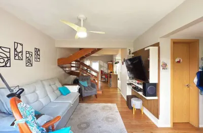 Casa em condomínio fechado com 3 quartos à venda na Avenida Edgar Pires de Castro, 2520, Hípica, Porto Alegre