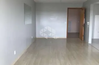 Apartamento á venda com 2 dormitórios no bairro sagrada família em caxias do sul