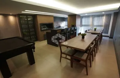 03 suítes, 137m² privativos e 03 vagas de garagem altos do bairro de lourdes em caxias do sul