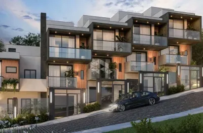 Sobrado triplex à venda no bairro vila verde, em caxias do sul