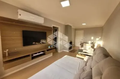Apartamento semimobiliado com 3 dormitórios sendo 1 suíte e 1 vaga no bairro exposição em caxias do sul