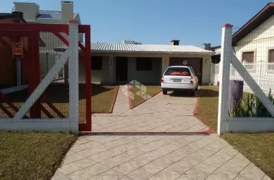 Vendo: terreno 300m², casa 100m², 03 quartos, toda cercada 500m do mar arroio do sal  r$ 360.mil
