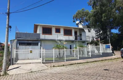 Casa no cidade nova com 150m2, 4 dormitórios, 2 banheiros, 2 vagas, terraço para piscina, sacada e churrasqueira