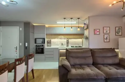Apartamento com 02 dormitórios sendo 01 suíte e 02 vagas no bairro villagio iguatemi em caxias do sul