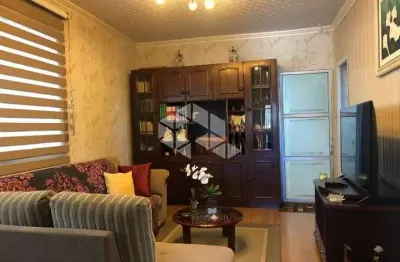 Casa em alvenaria com duas moradias no bairro são leopoldo em caxias do sul