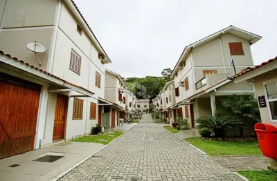 Sobrado de 2 quartos 1 vaga, 1 suíte no bairro teresópolis em porto alegre