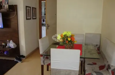 Ótimo apartamento 02 dormitórios com sacada no bairro azenha em porto alegre