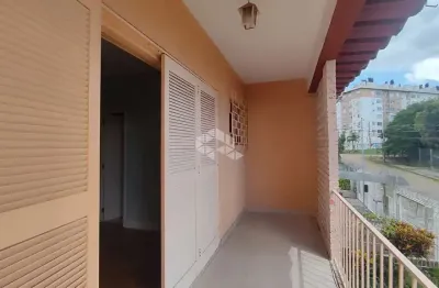 Casa com 3 quartos à venda na Rua de Souza Júnior, 84, Medianeira, Porto Alegre