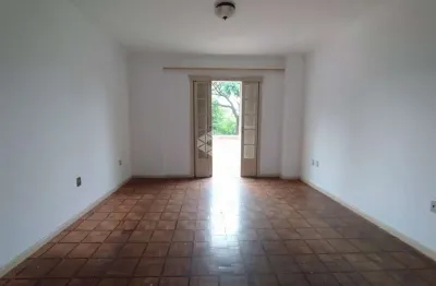 Apartamento de 3 dormitórios com vaga no centro histórico.