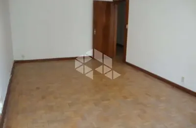 Conjunto comercial 76,10m² composto de três salas na general vitorino centro histórico