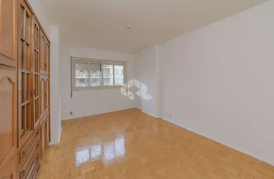 Amplo apartamento 3 dormitórios com 106m² privativos no centro histórico