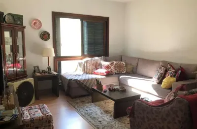 Apartamento de 3 quartos e uma vaga  com 115m² no bairro rio branco em porto alegre
