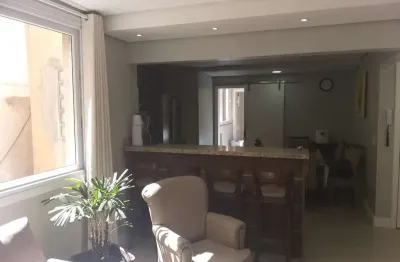 Amplo   apartamento 2 quartos todo reformado com 108m²privativos, garagem  no centro histórico de porto alegre