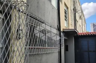 Apartamento térreo de 2 quartos, 2 banheiros no bairro menino deus !