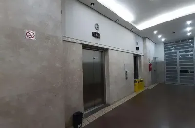 Sala comercial a venda no centro histórico  de porto alegre