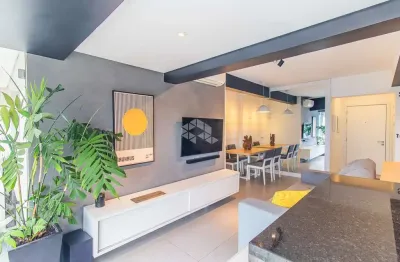 Apartamento 2 dormitórios, 2 suítes, 2 vagas no bairro petrópolis em porto alegre/rs