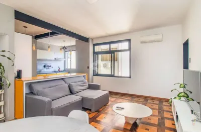 Apartamento de 3 dormitórios 1 vaga no  bairro bom fim