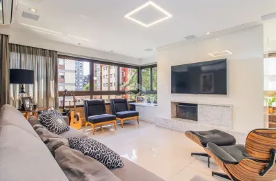 Apartamento mobiliado de 3 dormitórios, 3 suítes, 3 vagas no rio branco em porto alegre