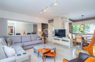 Apartamento com 3 dormitórios e 3 vagas de garegem no bairro auxiliadora / porto alegre