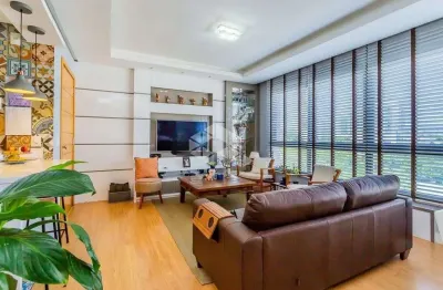 3 dormitórios 2 suites, andar alto com vista 2 garagens lado a lado