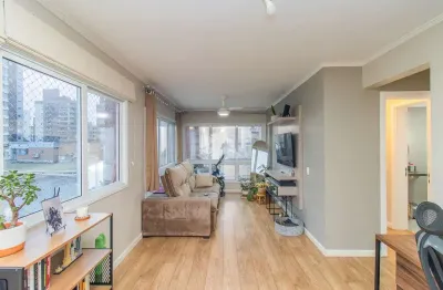 Apartamento à venda no bairro rio branco com 2 dormitórios, suíte e 2 vagas! perto do parcão e zaffari!