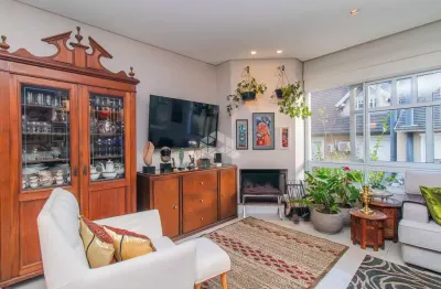 Casa em condomínio com 218m² privativos, sofisticação e conforto em cada detalhe