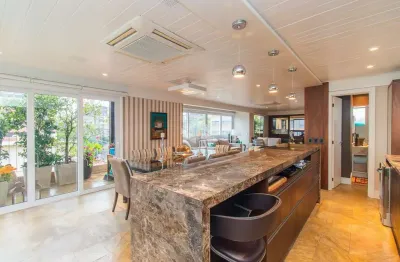 Cobertura única no coração da auxiliadora - oportunidade rara!