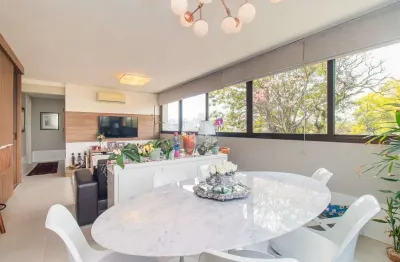 Apartamento de 90m² de área privativa totalmente mobiliado e decorado por arquiteto com móveis planejados de ótimo acabamento a venda no bairro petrop