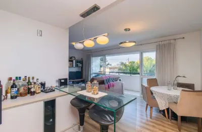 Apartamento semi mobiliado com 3 dormitórios e 2 vagas de garagem no bairro passo da areia em porto alegre.