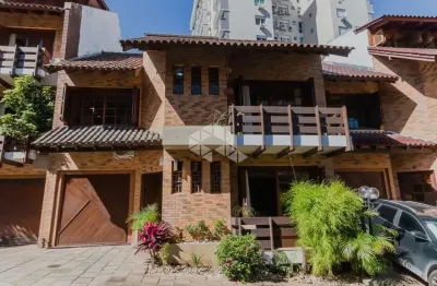 Casa em condomínio fechado com 3 quartos à venda na Rua Jaraguá, 355, Bela Vista, Porto Alegre