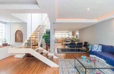 Casa com 4 dormitórios sendo 2 suites e garagem 5 carros no bairro três figueiras em porto alegre/rs