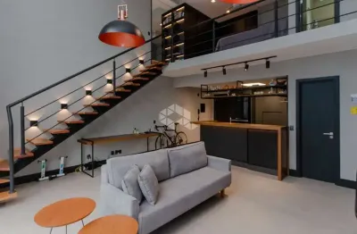 Loft duplex mobiliado com 72 m², 1 suíte e 1 vaga no petrópolis