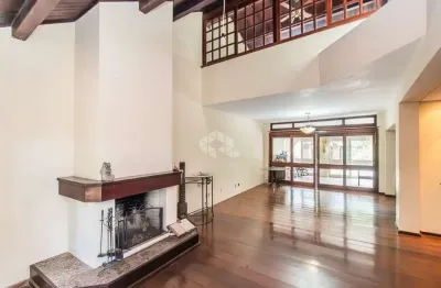 Casa em condomínio fechado com 4 quartos à venda na Rua Lavradio, 150, Petrópolis, Porto Alegre