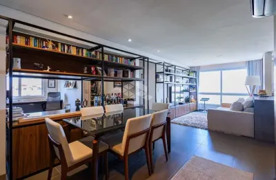 Apartamento no Petrópolis 2 dormitórios com suíte 2 vagas e infra