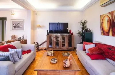 Apartamento, 3 dormitórios, suíte, sacada, churrasqueira, bairro Bom Fim.