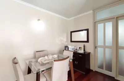 Apartamento de 2 dormitórios à venda no bairro cristal, zona sul de porto alegre