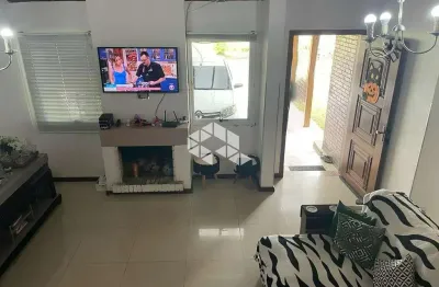 Casa Térrea de 3 Dormitórios no Residencial Verdes Campos em Porto Alegre