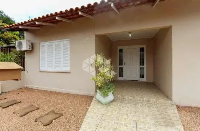 Casa 03 dormitórios e 04 vagas com 220m² no residencial cinco colônias bairro harmonia em canoas