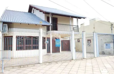 Casa de 03 dormitórios e 3 suítes com 350 m² no centro de canoas.