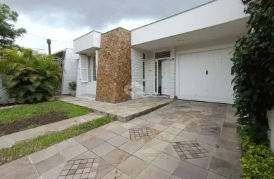 Casa com 3 quartos à venda na Rua Gaston Englert, 475, Vila Ipiranga, Porto Alegre