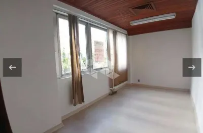 Oportunidade sala comercial desocupada com 46 metros no bairro floresta, porto alegre/rs