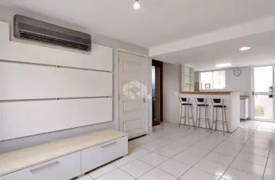 Casa em condomínio de 03 dormitórios  com 84m² privativos e vaga no jardim itu - porto alegre