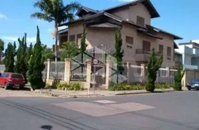 Casa semi mobiliada com 394,58m² com 3 dormitórios  5 vagas - cachoeirinha