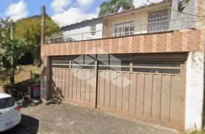 Excelente casa com 4 dormitórios e 159m² no bairro teresópolis em poa.