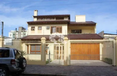 Casa com 340m² e 4 quartos à venda no bairro nonoai