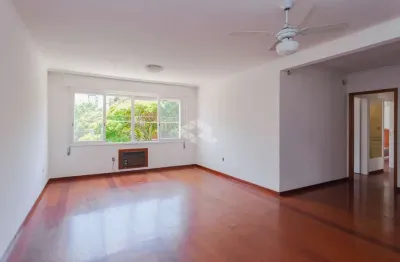 Cobertura com 3 dormitórios, 1 suíte e 2 vagas cobertas - petrópolis