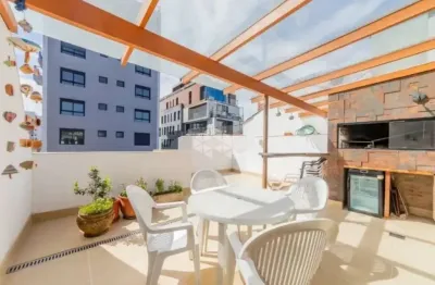 Excelente cobertura de 129 m² privativos  e 02 vagas no bairro petrópolis em poa.