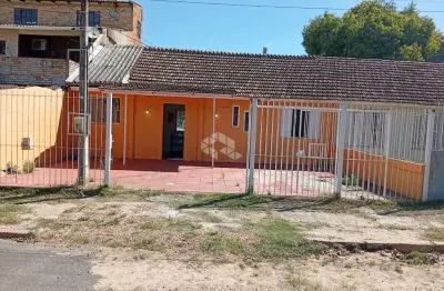 Casa ampla 4 dormitórios com pátio e garagem dupla no jardim carvalho - porto alegre